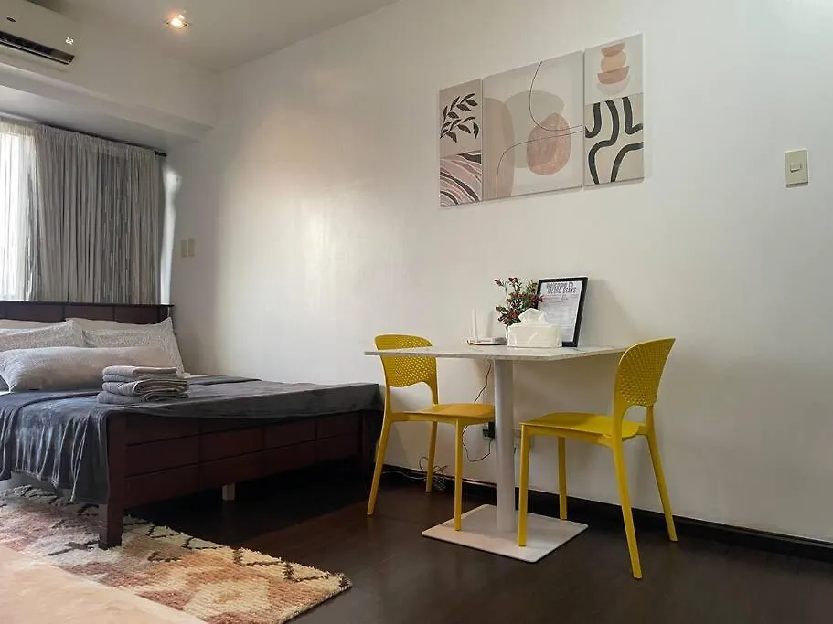 Apartment Studio At Makati Center With Fast Net, Netflix And 40In Tv Manila