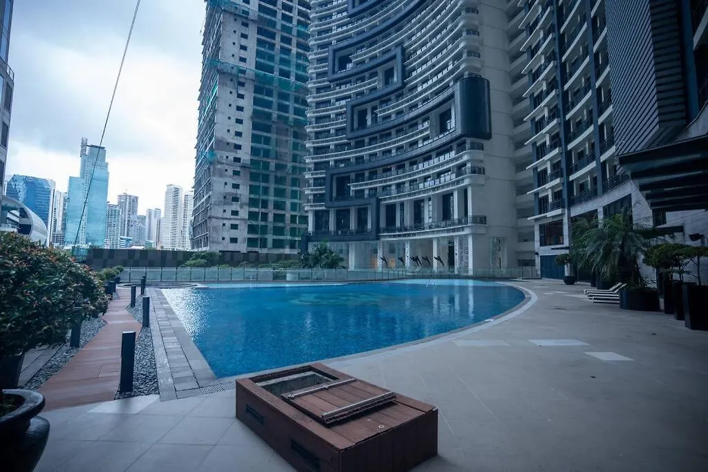 Studio At Makati Center With Fast Net, Netflix And 40In Tv Manila Apartment