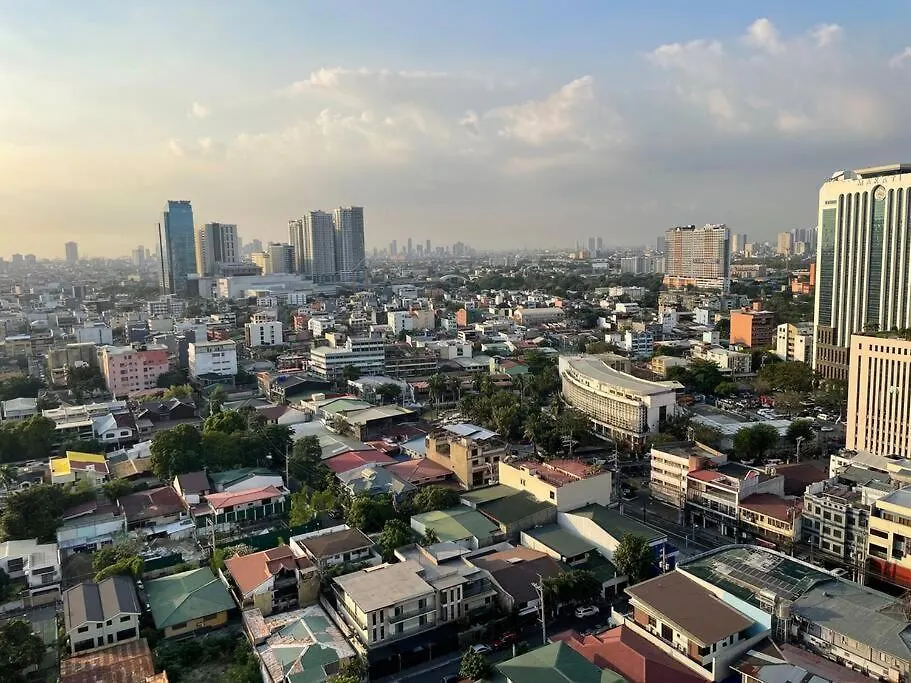 Studio At Makati Center With Fast Net, Netflix And 40In Tv Manila Apartment